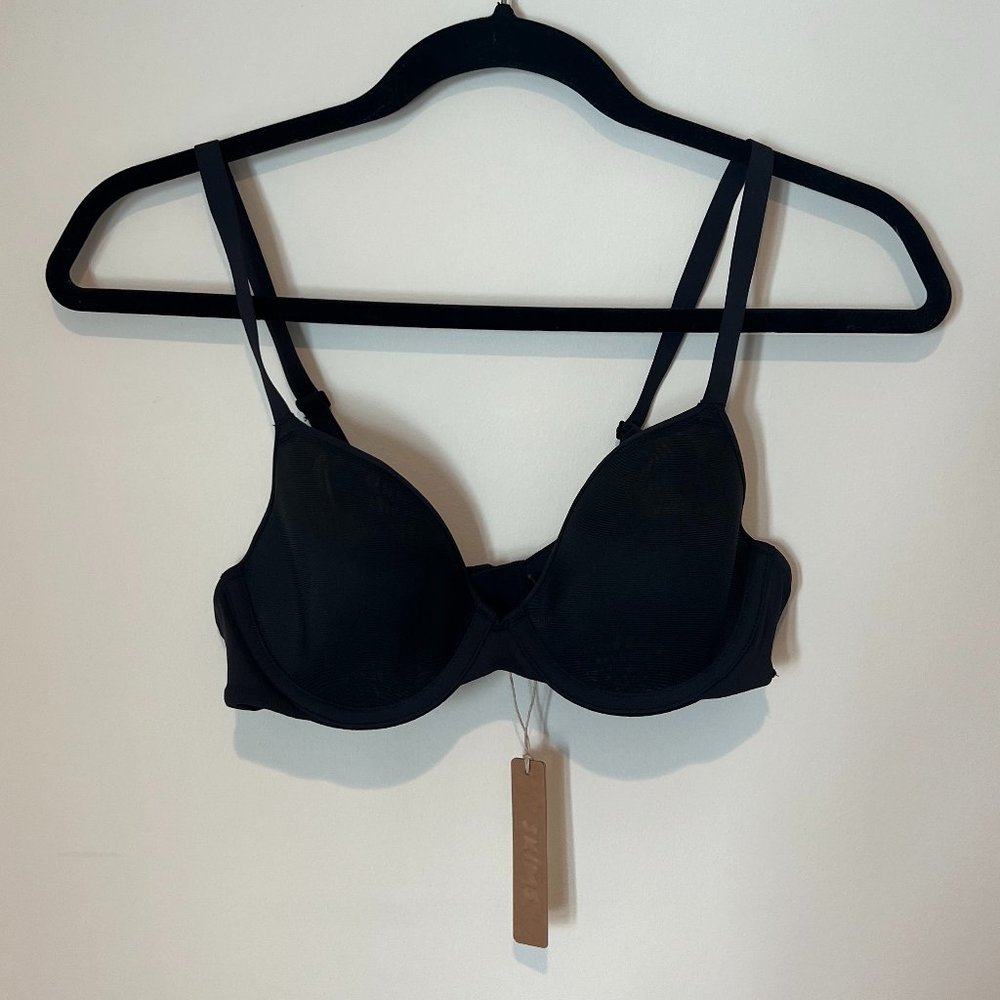 NWT Skims Weightless Demi Bra Black 34B